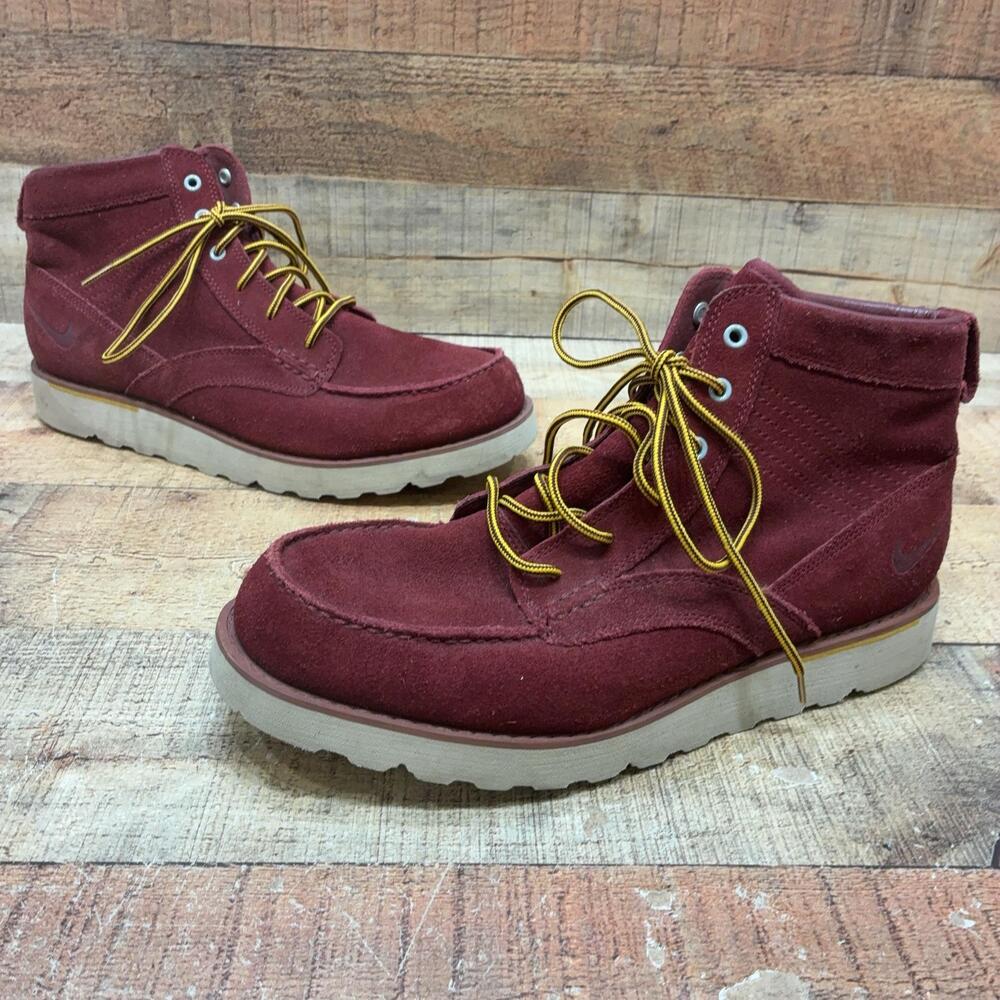 Nike Boots Mens Size 11.5 45.5 Red Suede ACG Chukka Ankle Lace Up Boots
